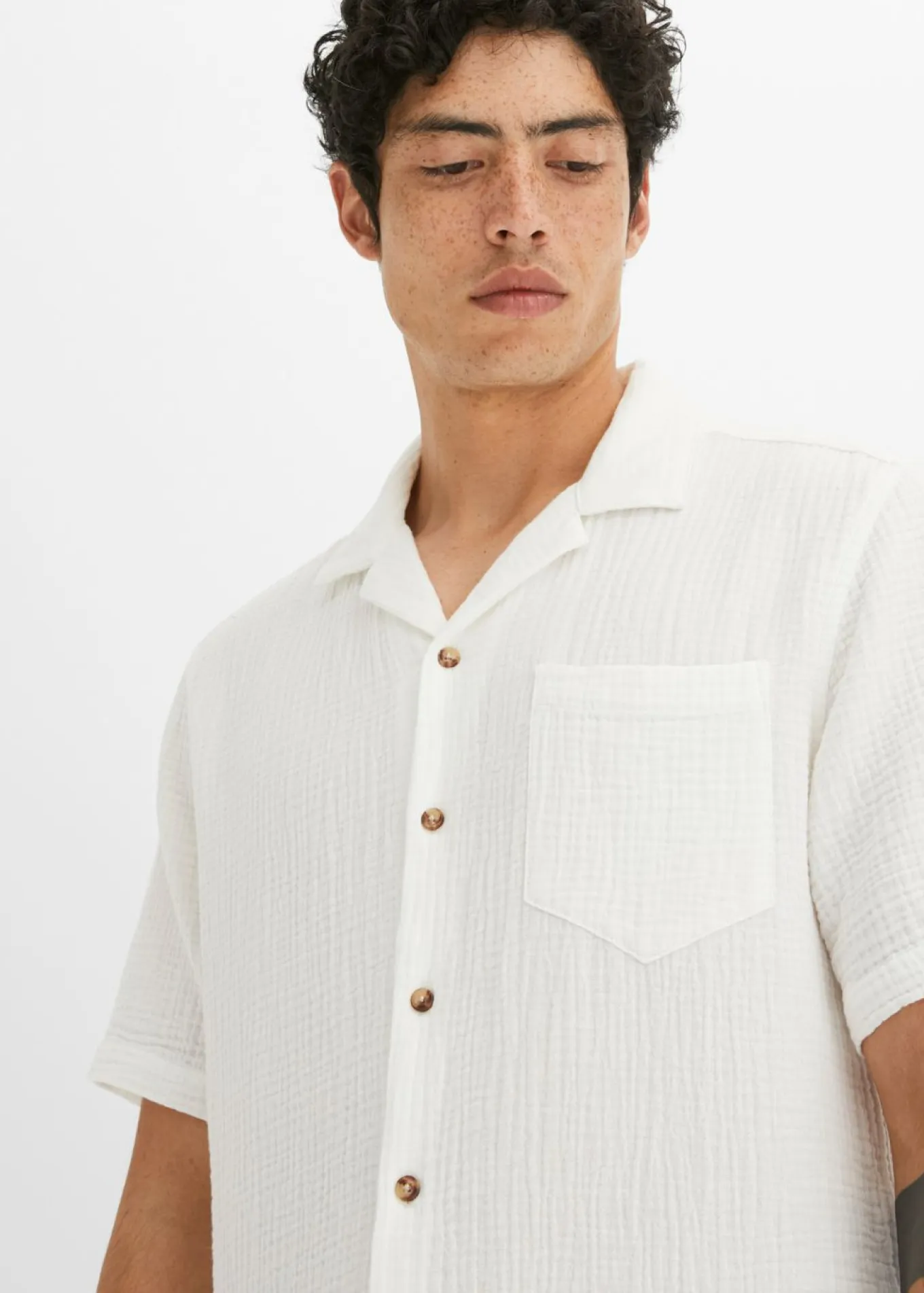 Camisa de muselina con manga corta