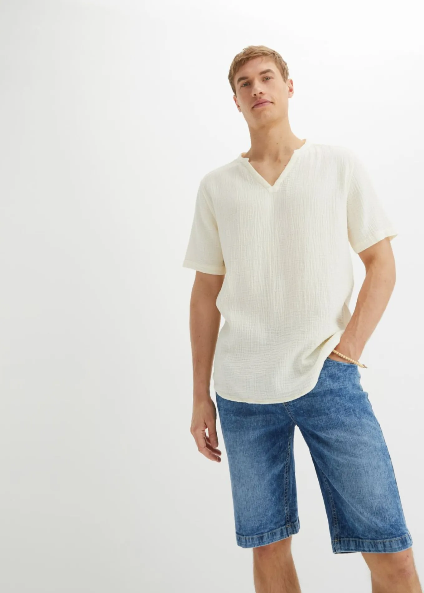 Camisa de muselina ligera con manga corta