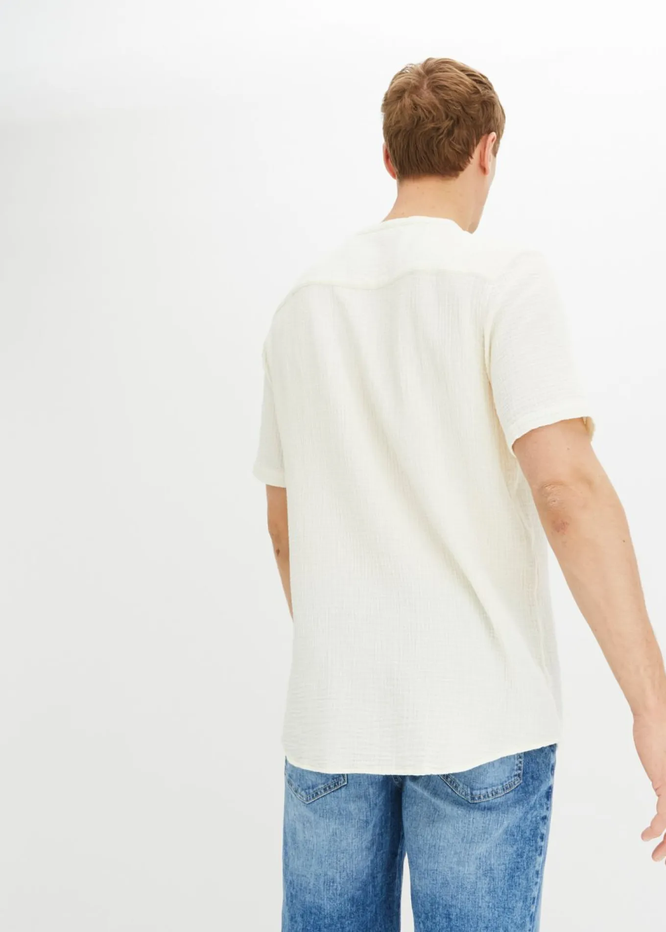 Camisa de muselina ligera con manga corta