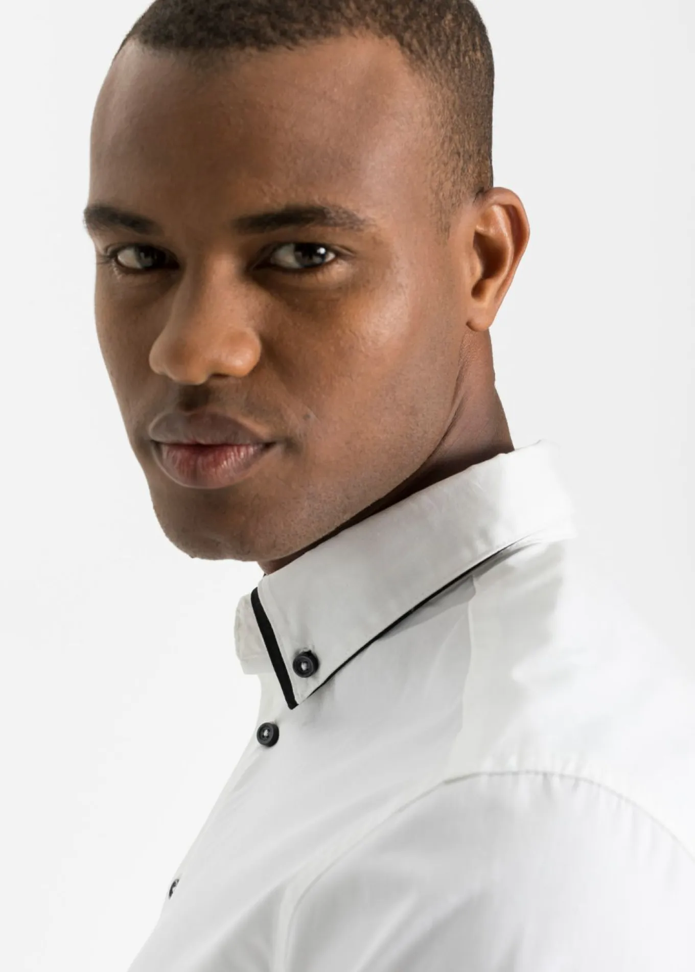 Camisa de oficina con mangas largas