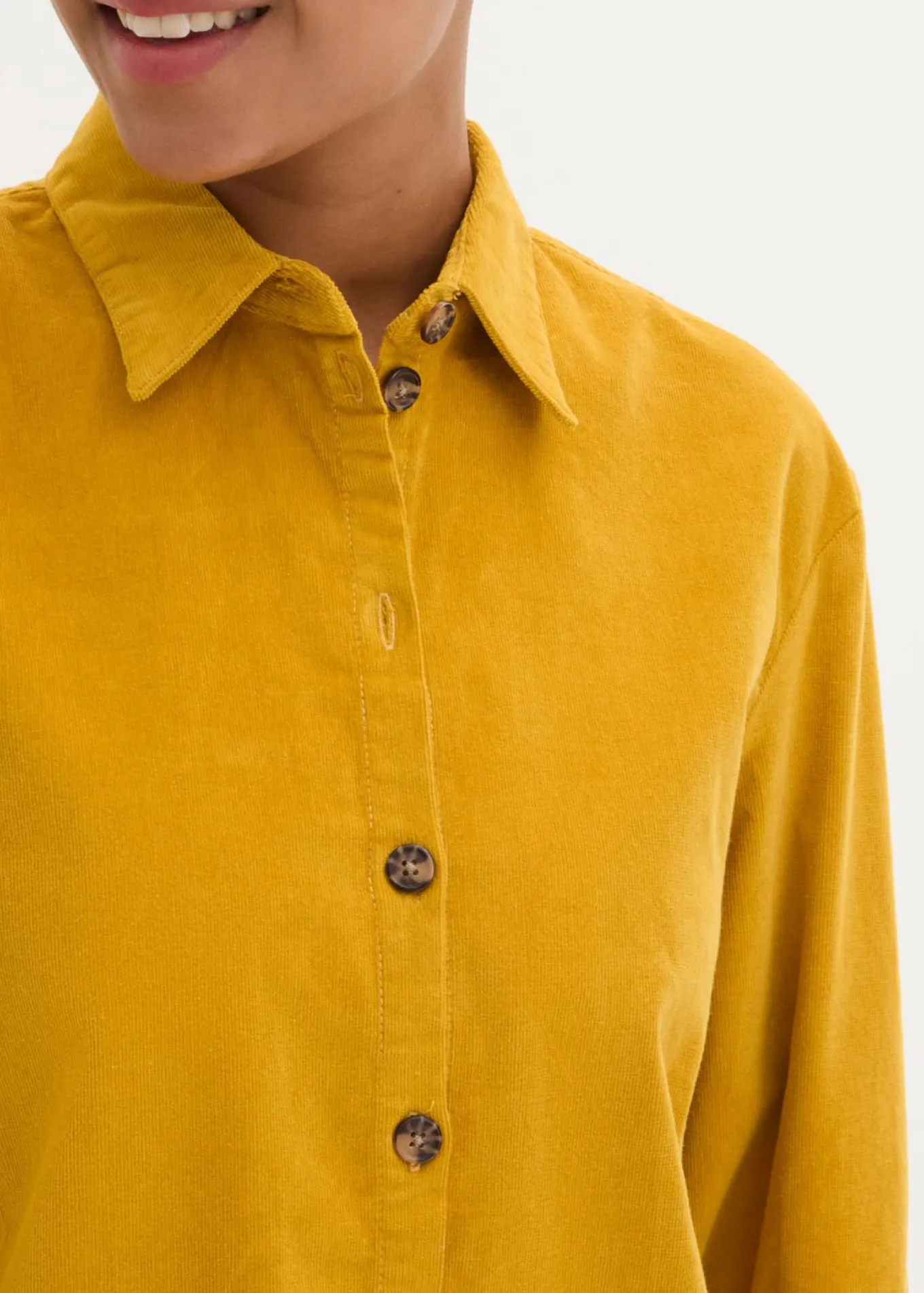 Camisa de pana con abertura lateral