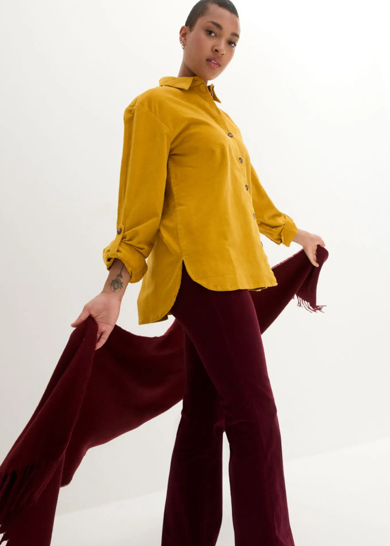 Camisa de pana con abertura lateral
