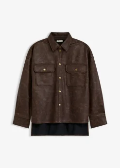 Camisa de piel sintética con efecto desgastado