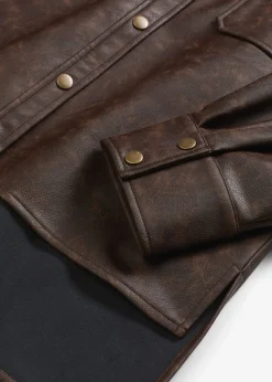 Camisa de piel sintética con efecto desgastado