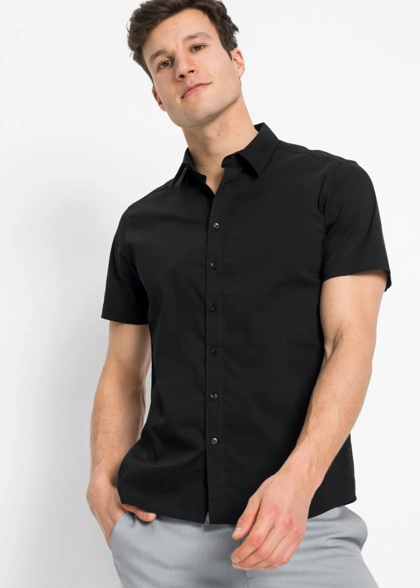 Camisa elástica de manga corta y corte slim