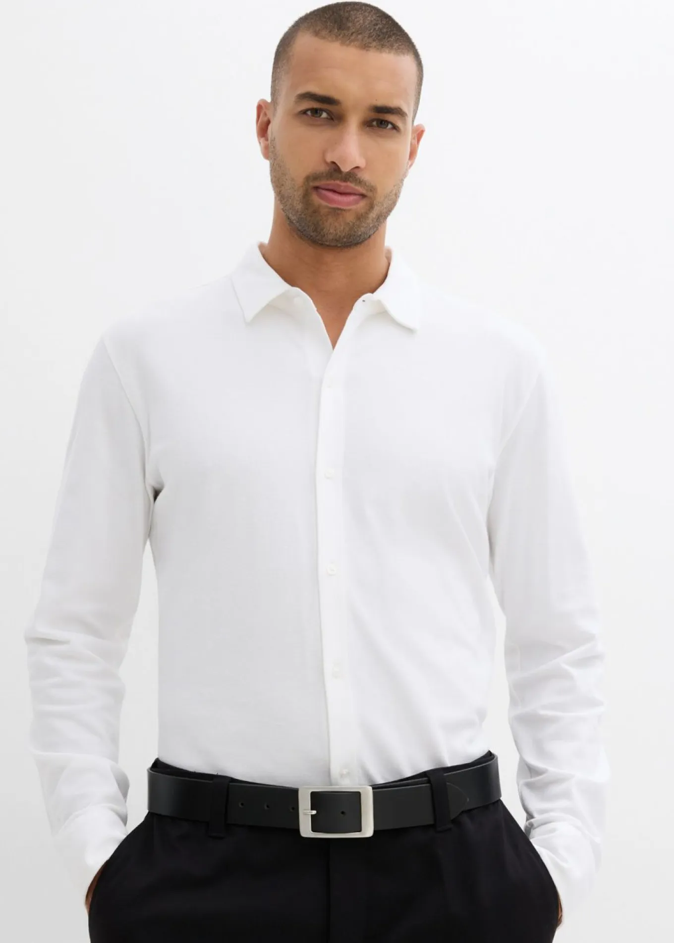 Camisa elástica de piqué de algodón con corte ajustado