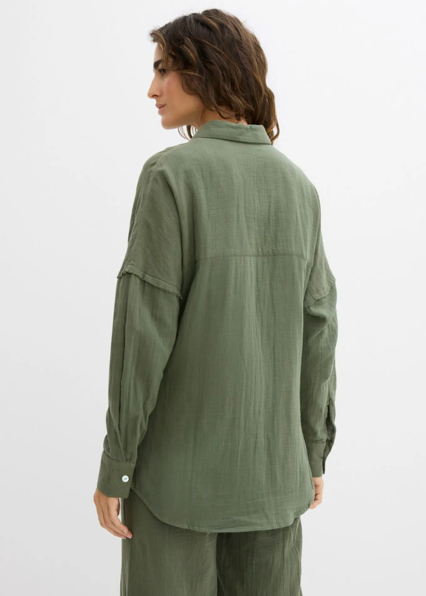 Camisa holgada de muselina ligera