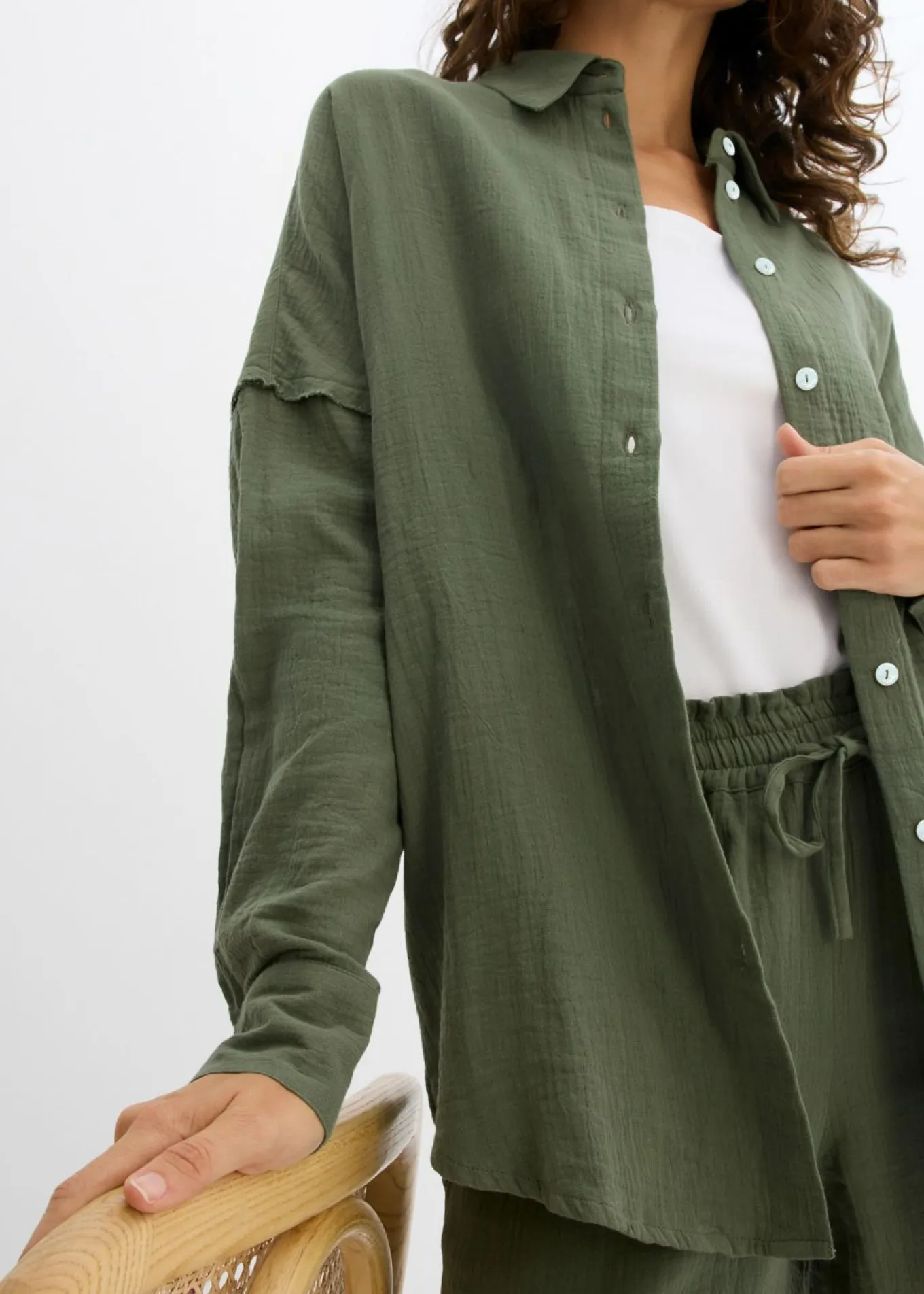 Camisa holgada de muselina ligera