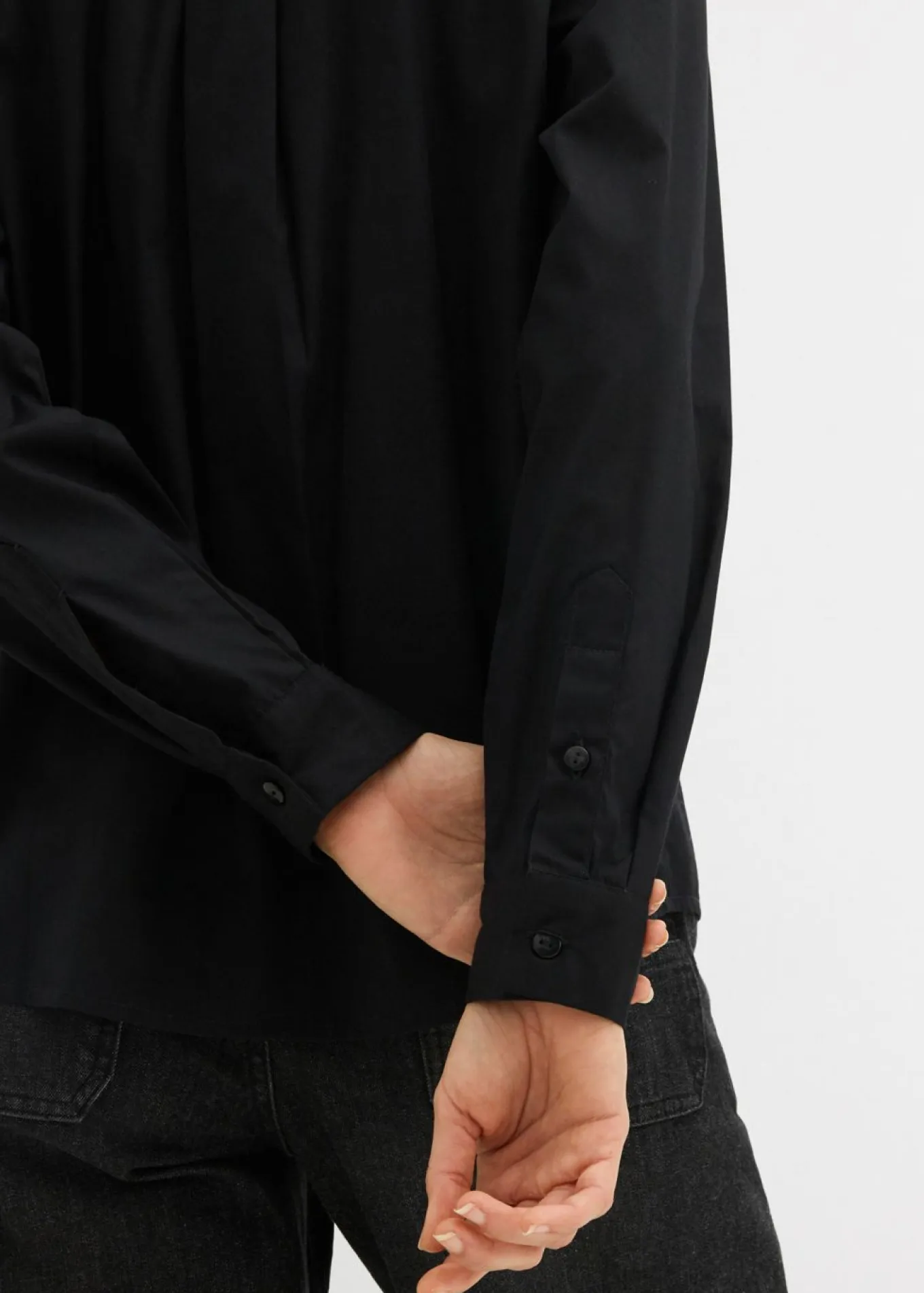 Camisa oversize con bolsillo en contraste