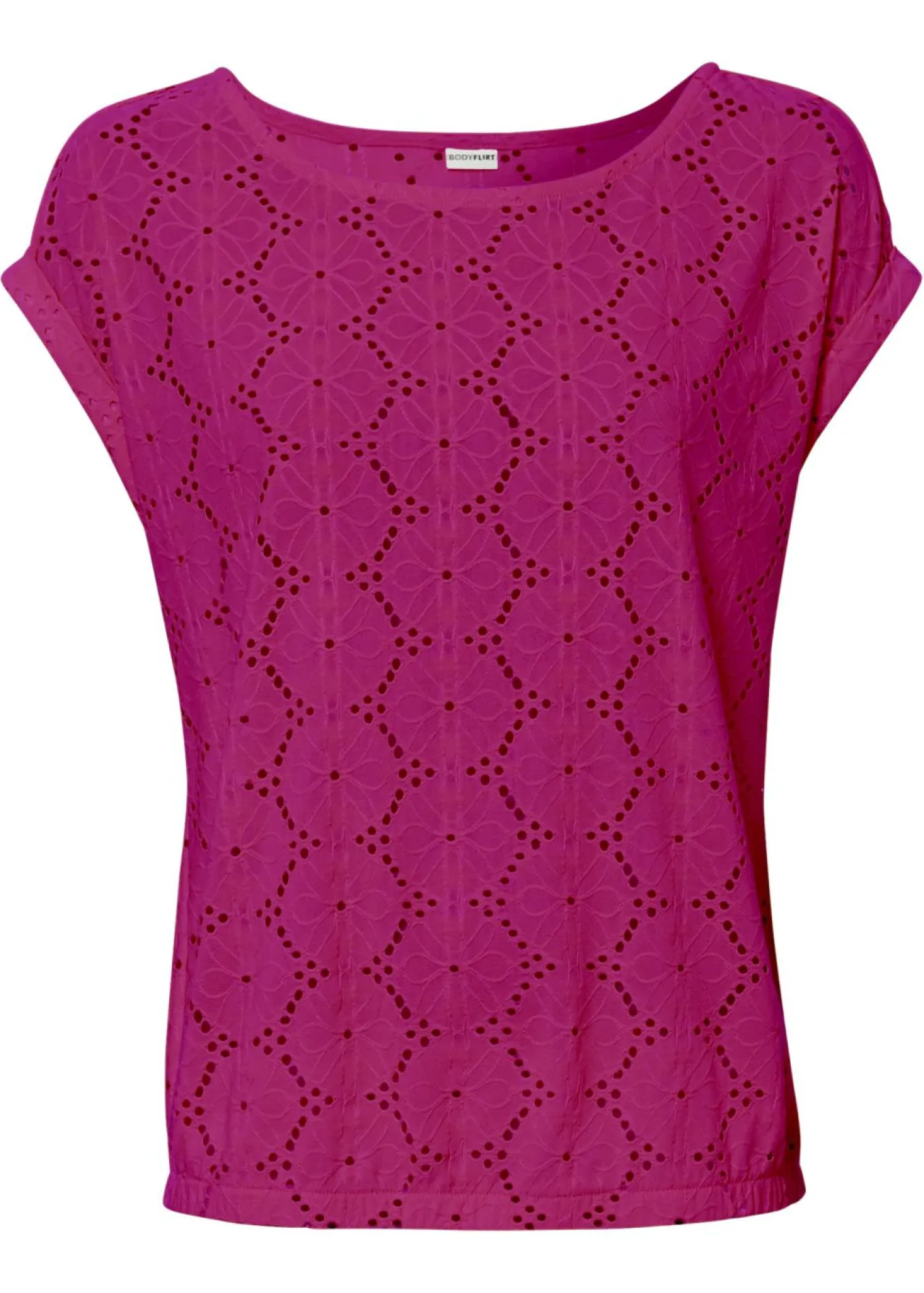 Camiseta con bordado calado