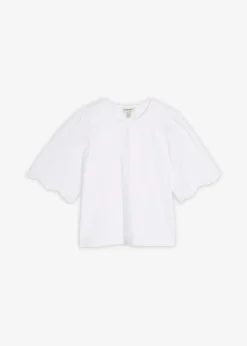 Camiseta con bordado calado