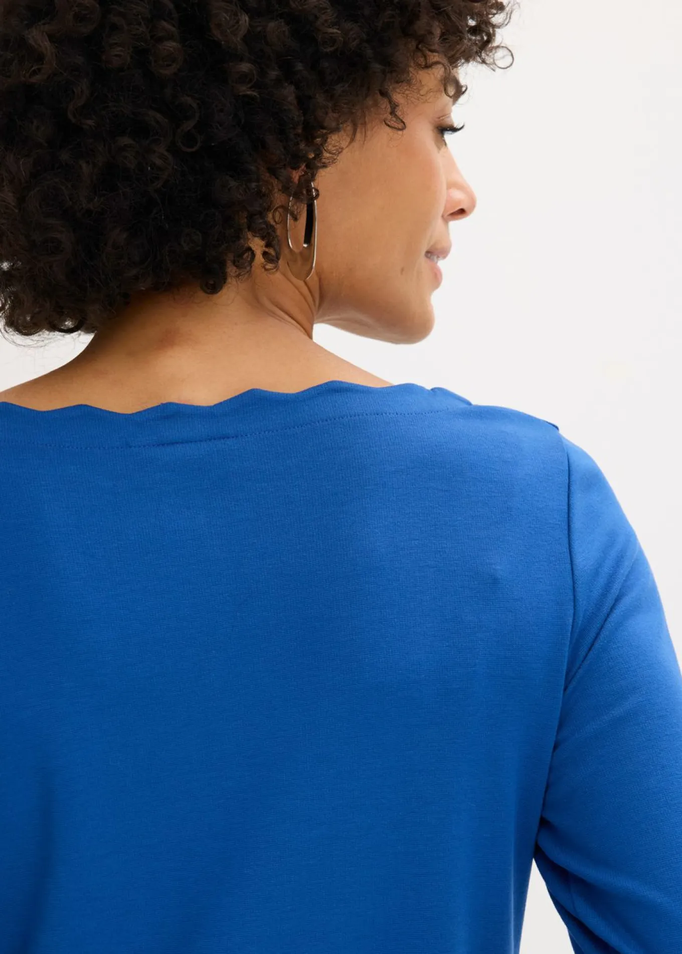 Camiseta con borde ondulado en Punto di Roma