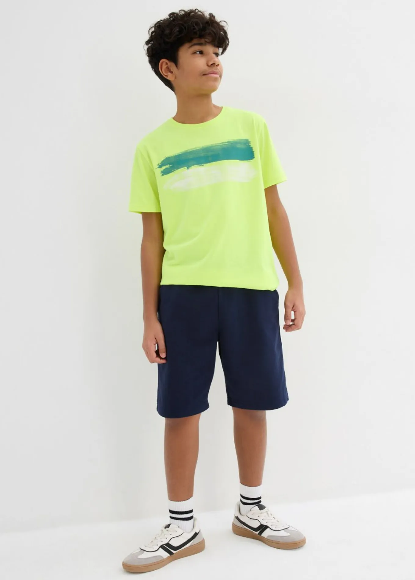 Camiseta con colores de moda