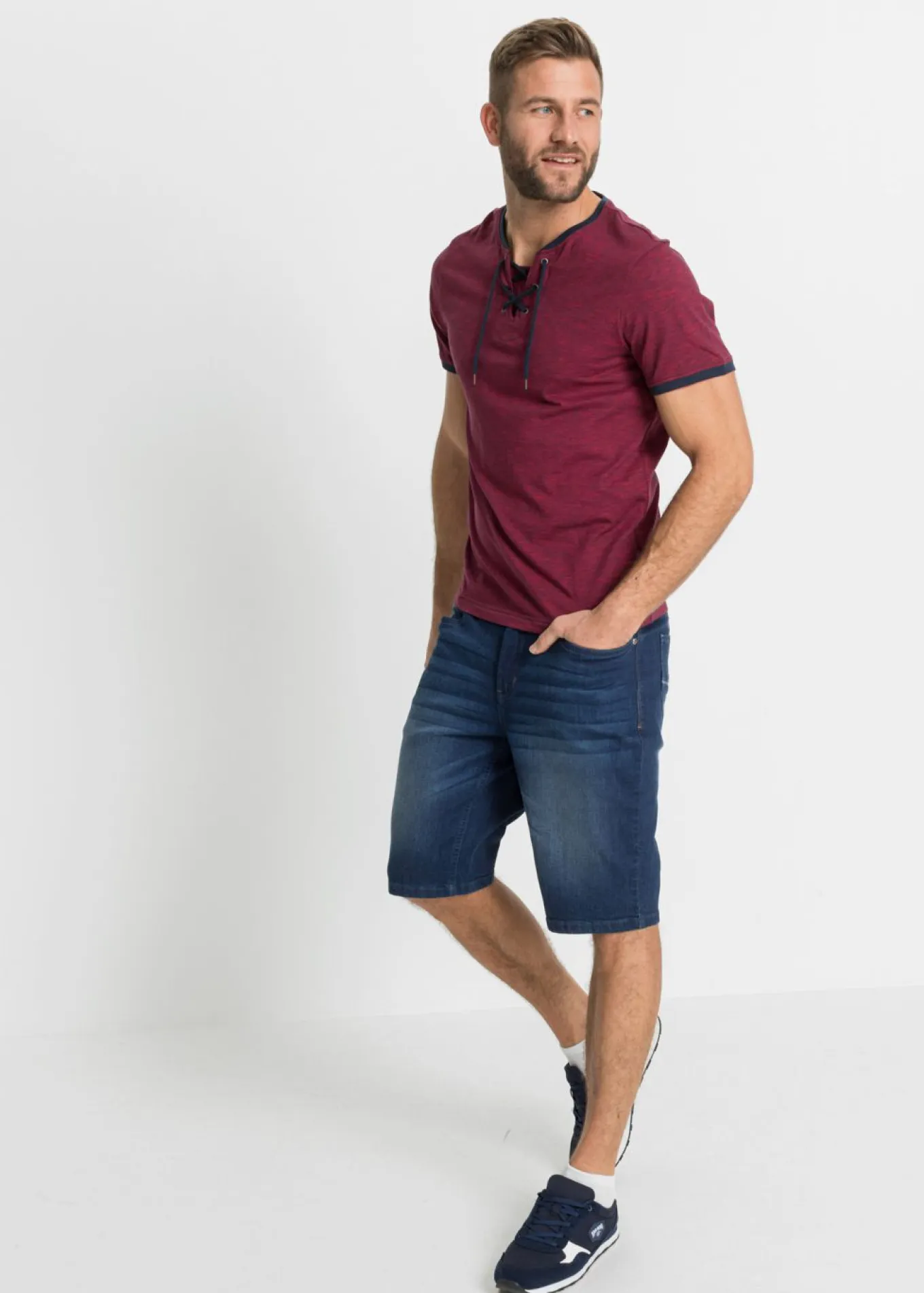 Camiseta con cordones