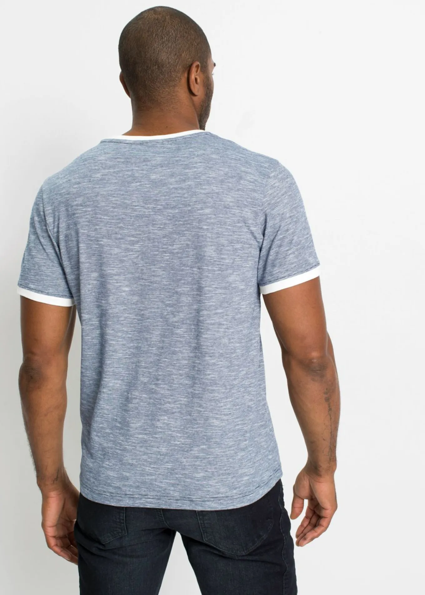 Camiseta con cordones