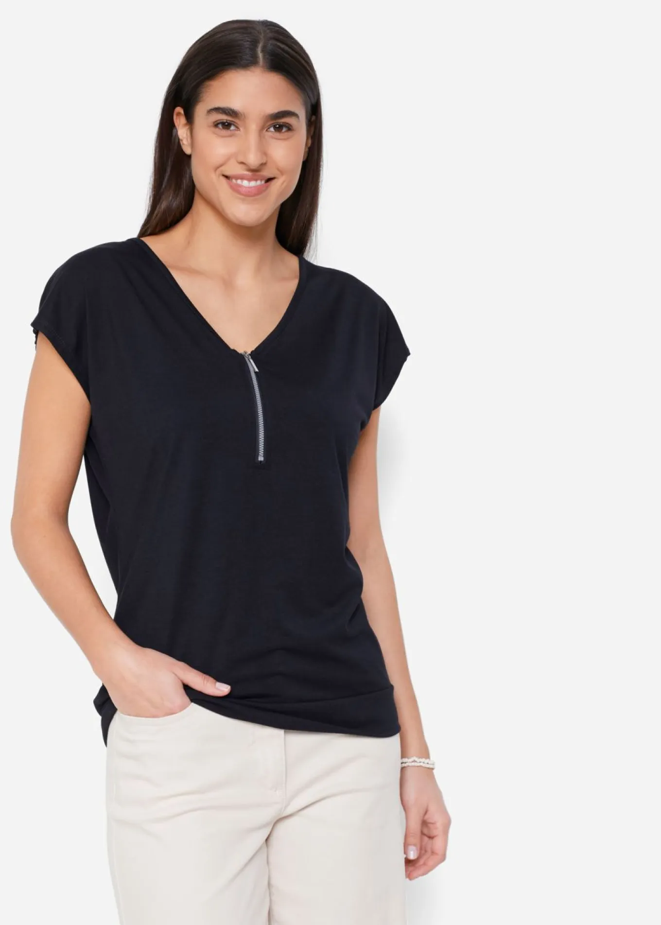 Camiseta con cremallera en el cuello