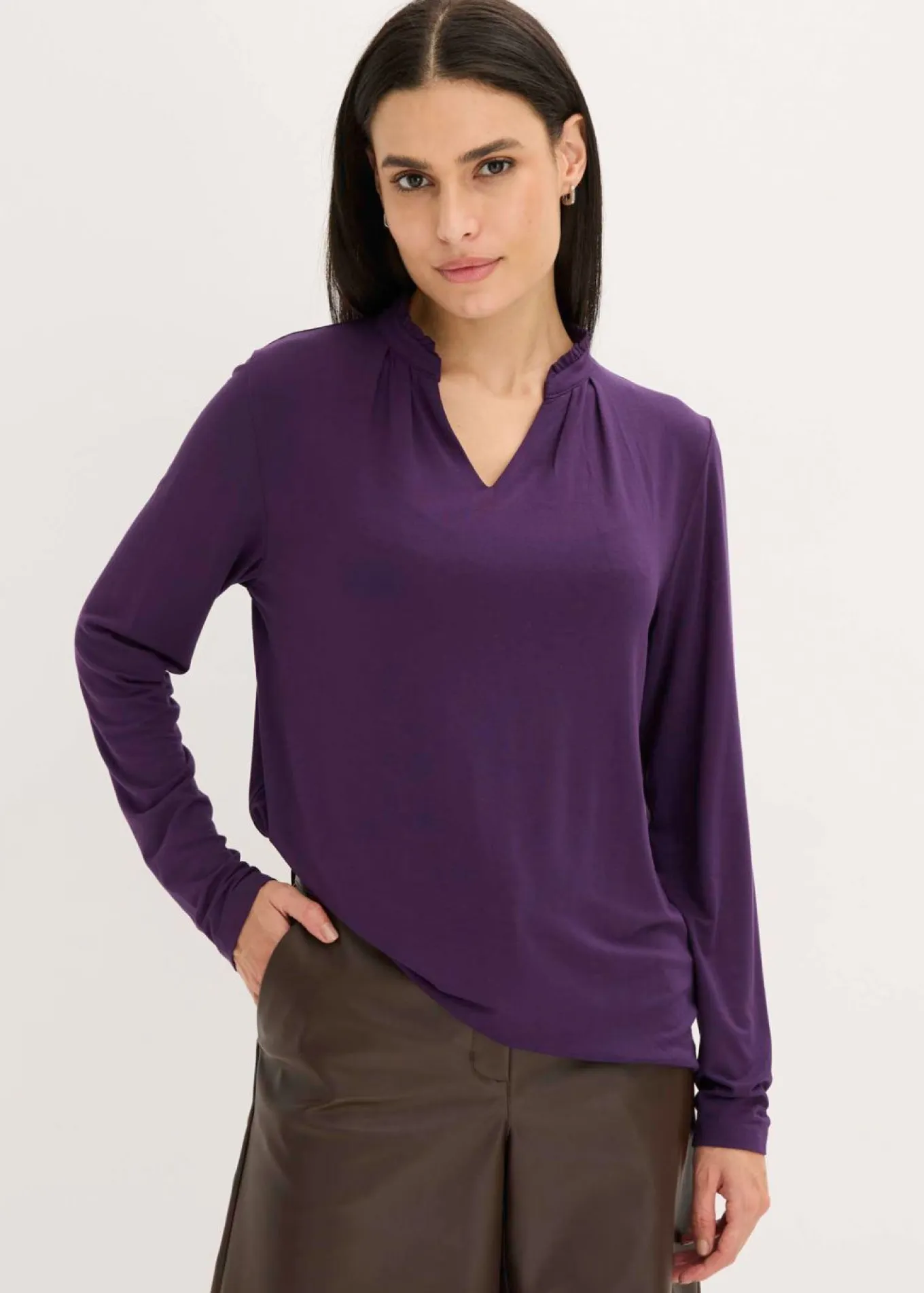 Camiseta con cuello alto