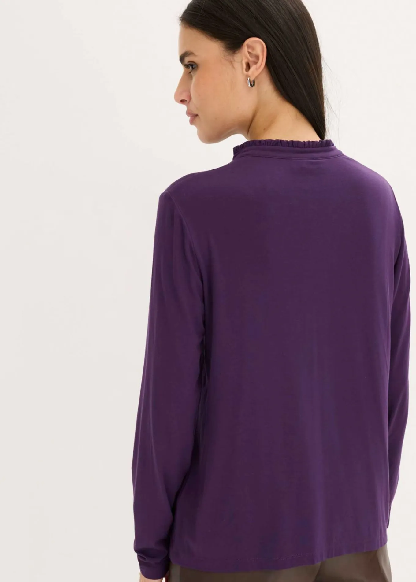 Camiseta con cuello alto