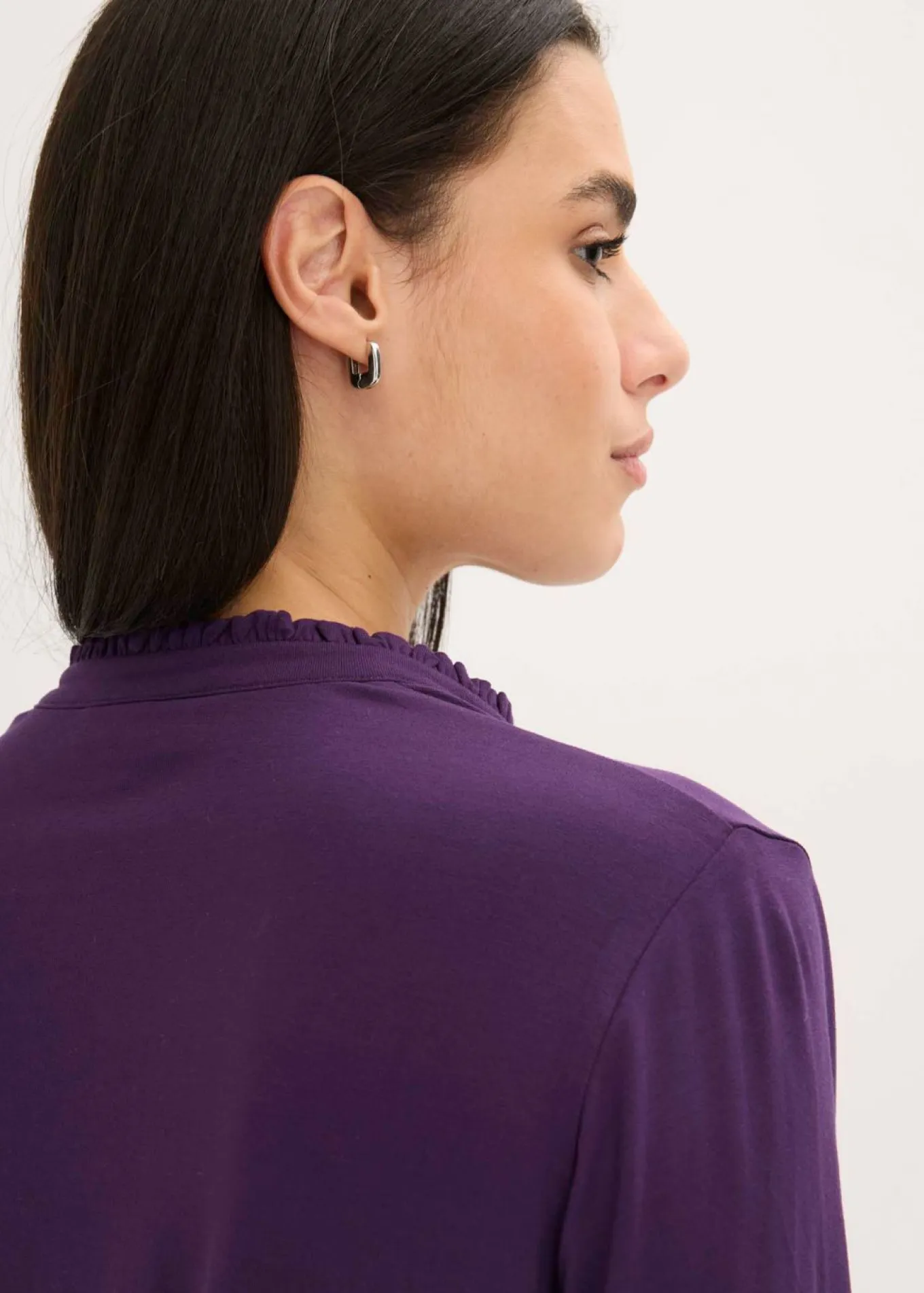 Camiseta con cuello alto