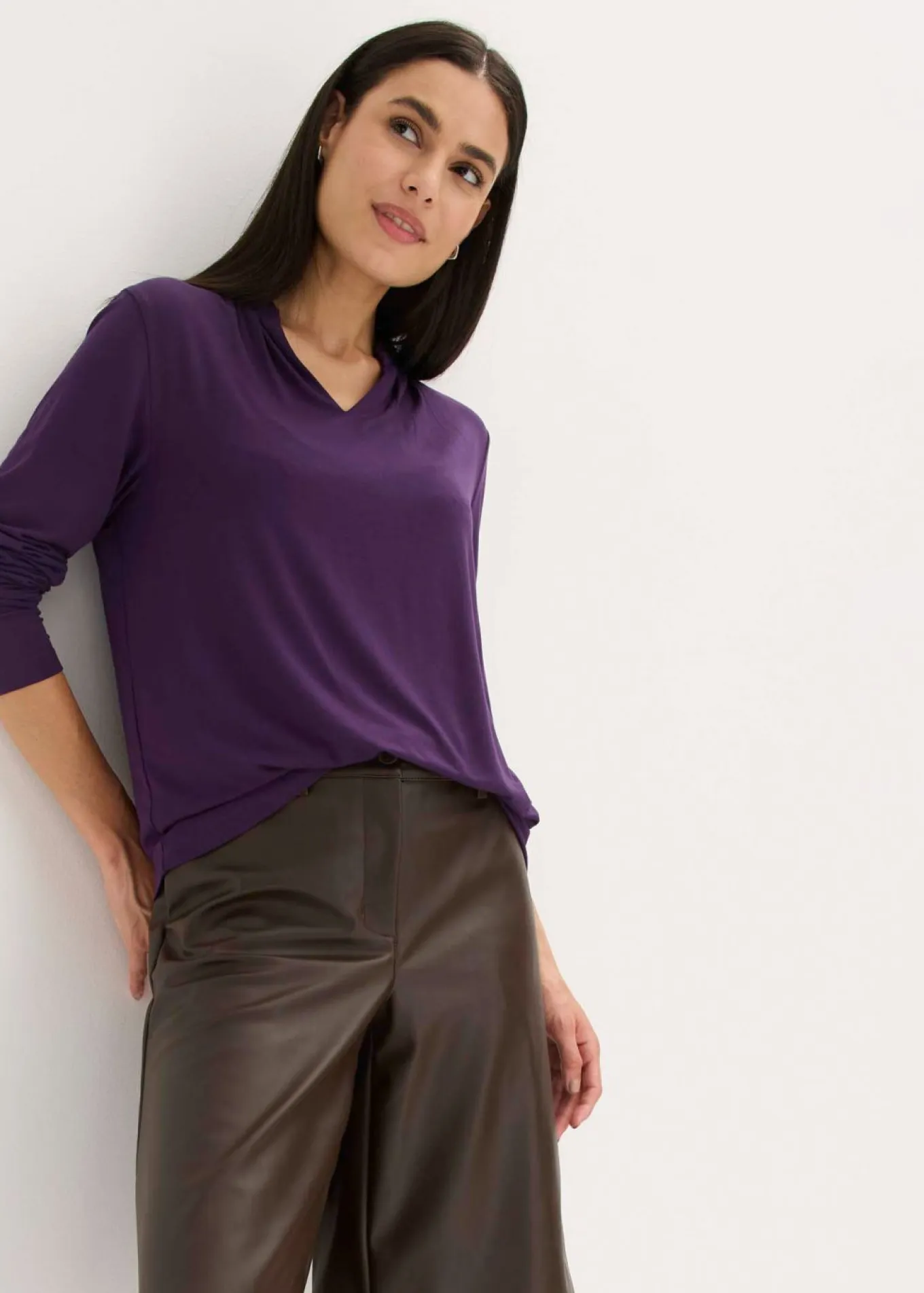 Camiseta con cuello alto