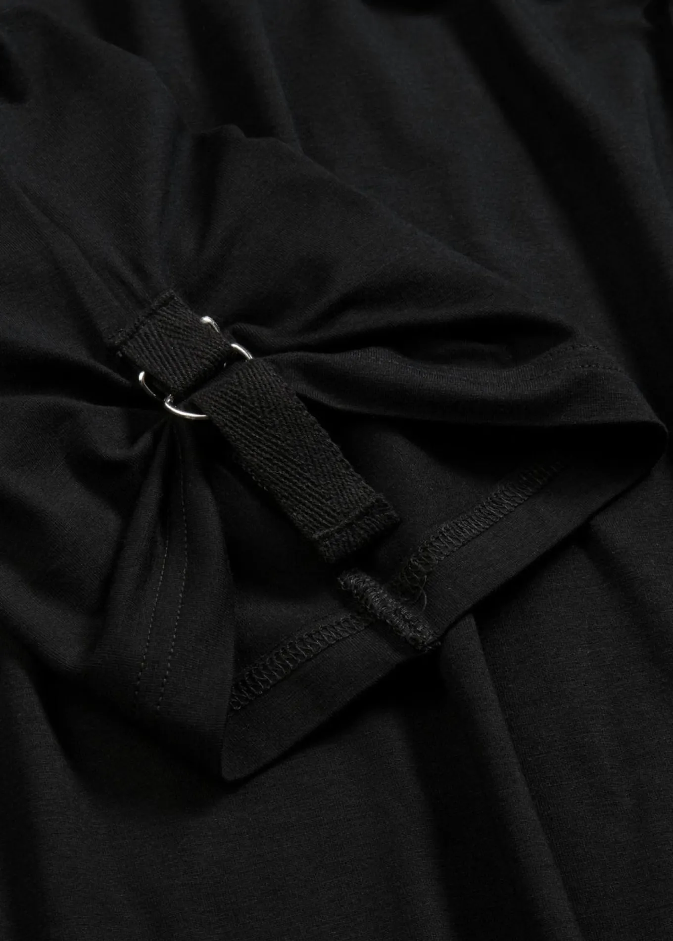 Camiseta con cuello barco