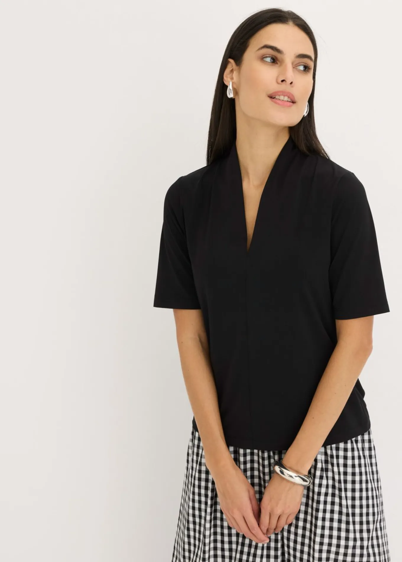 Camiseta con cuello chimenea