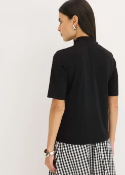 Camiseta con cuello chimenea