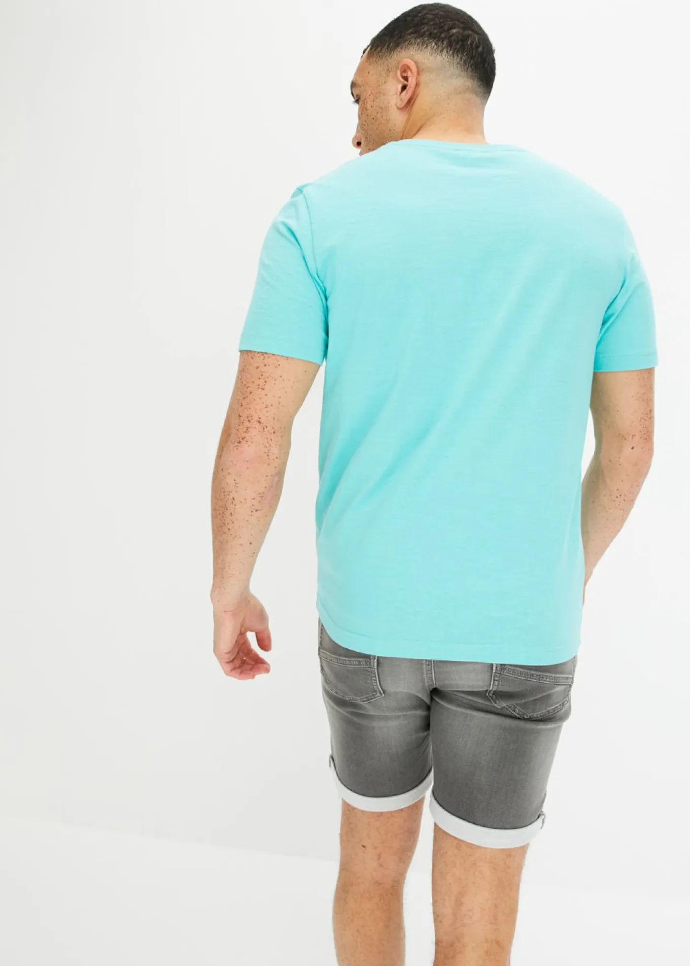 Camiseta con cuello en V de algodón puro