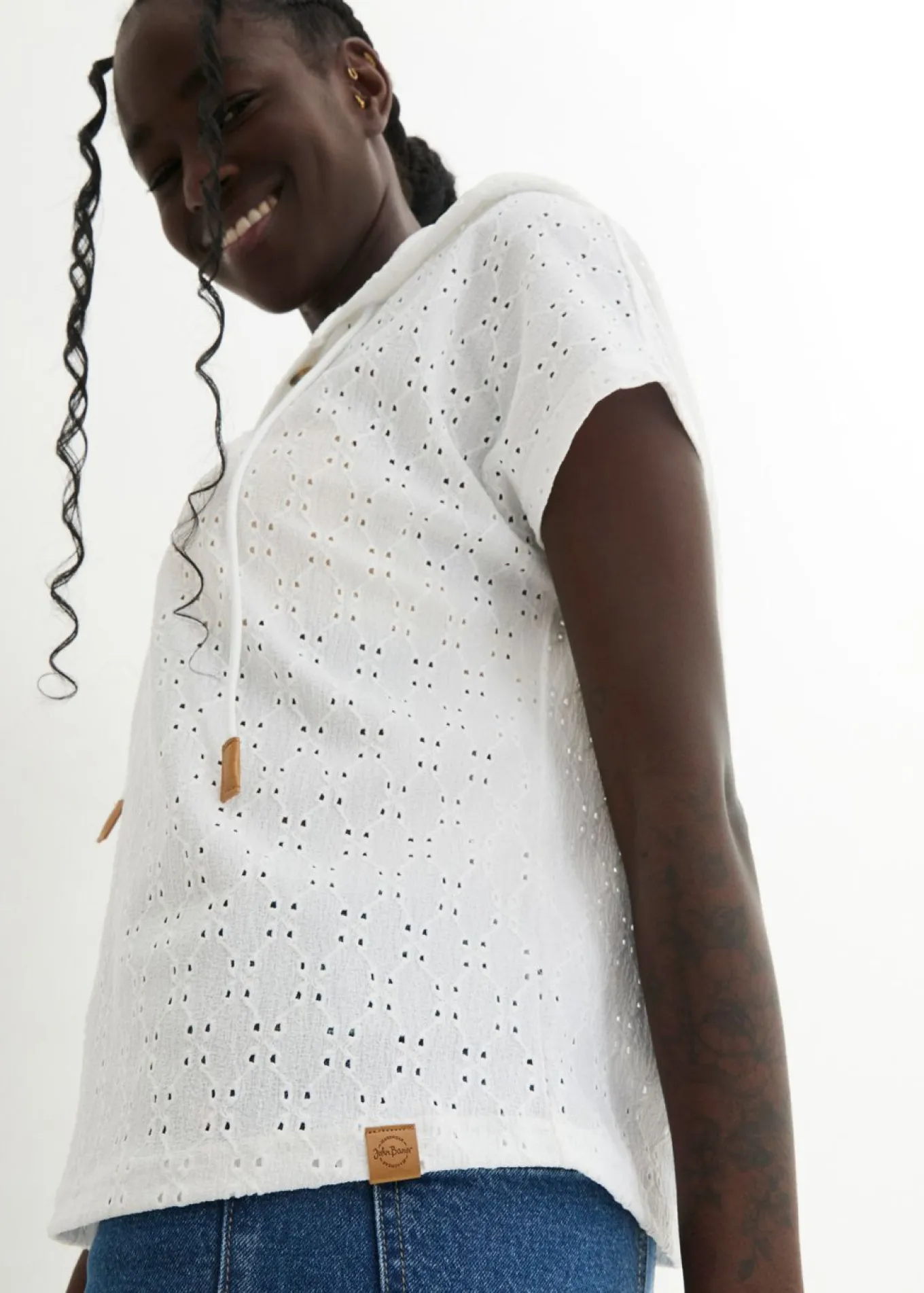 Camiseta con cuello henley