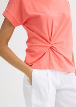 Camiseta con detalle de nudo