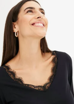 Camiseta con encaje