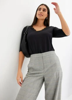 Camiseta con encaje
