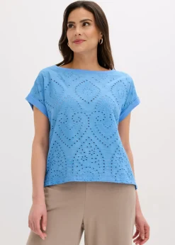 Camiseta con encaje calado