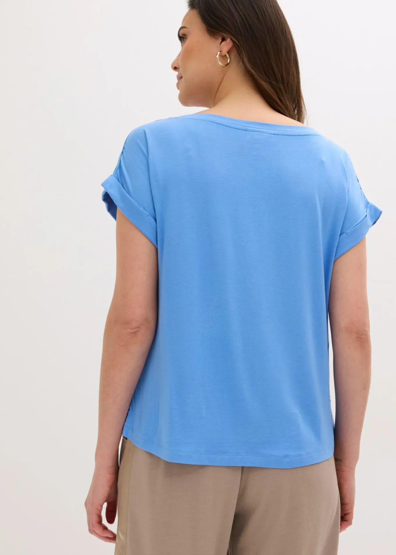 Camiseta con encaje calado