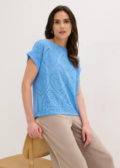 Camiseta con encaje calado