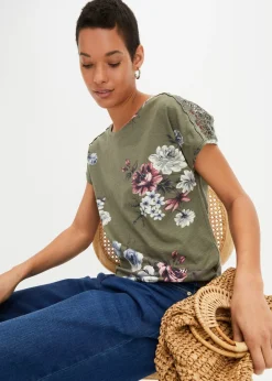 Camiseta con encaje estampada