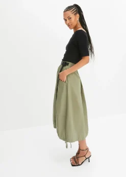 Camiseta con escote bañera en mezcla de viscosa