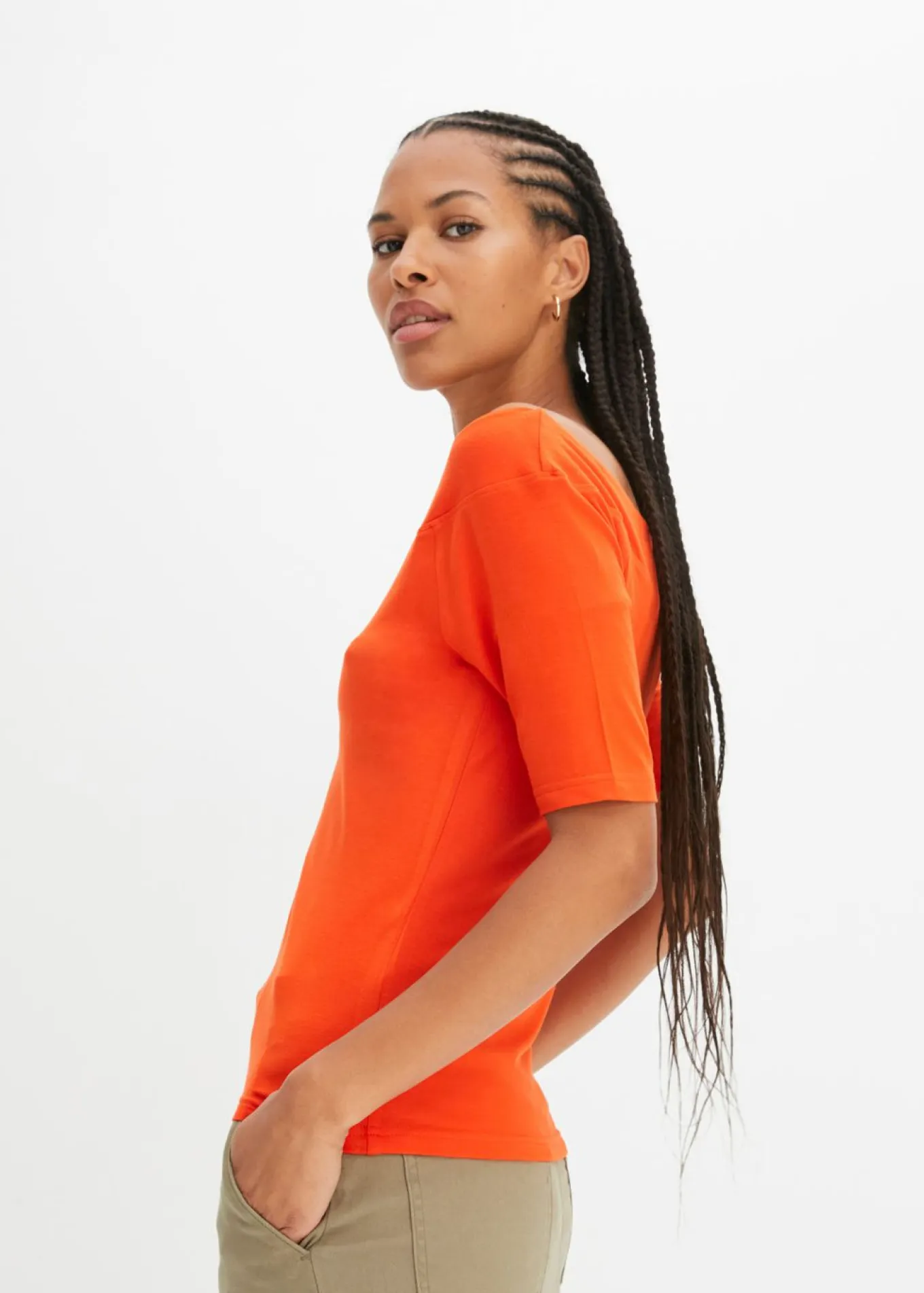 Camiseta con escote bañera en mezcla de viscosa