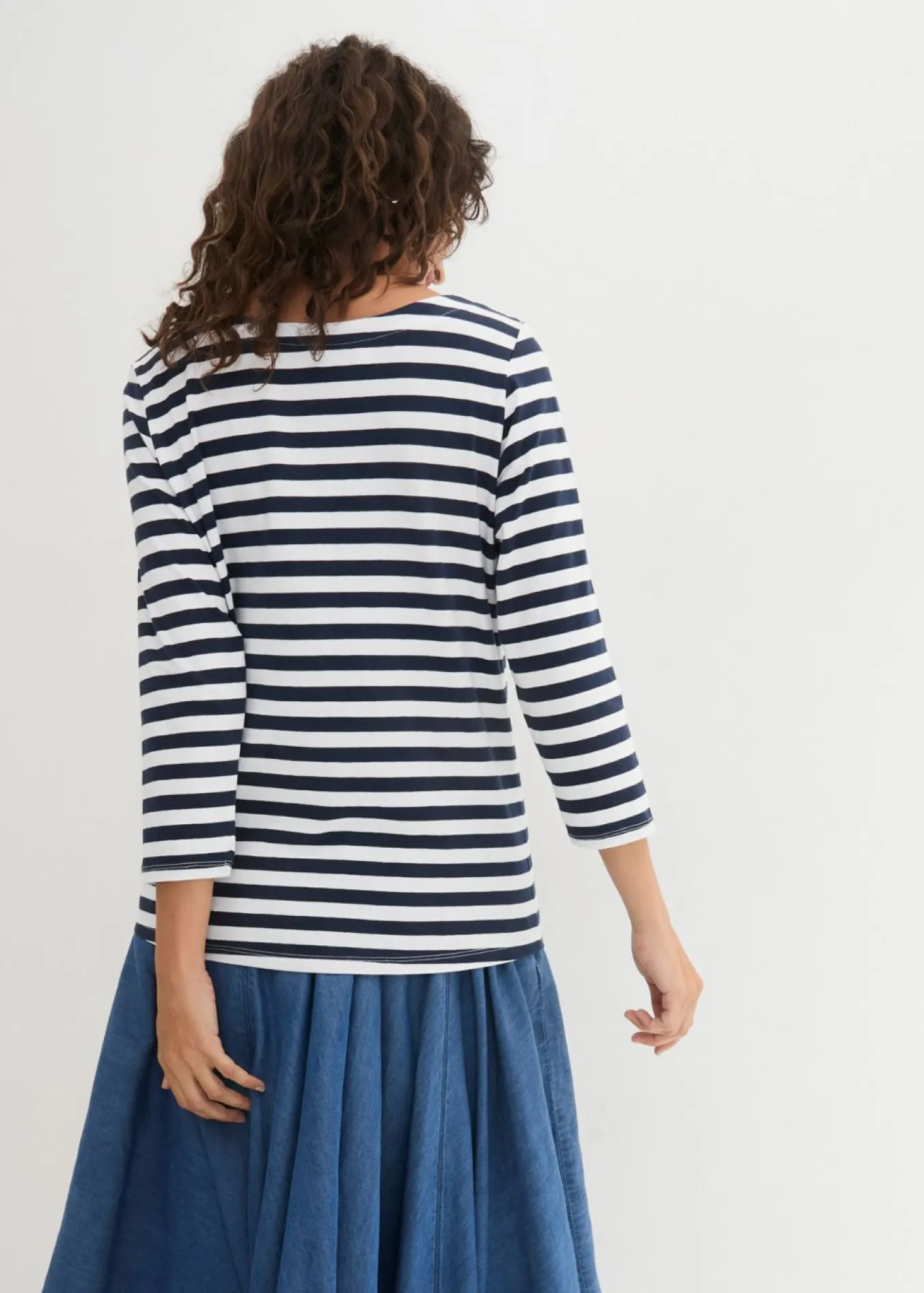 Camiseta con escote barco