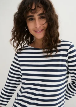 Camiseta con escote barco