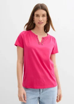 Camiseta con escote decorativo