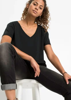 Camiseta con escote en V