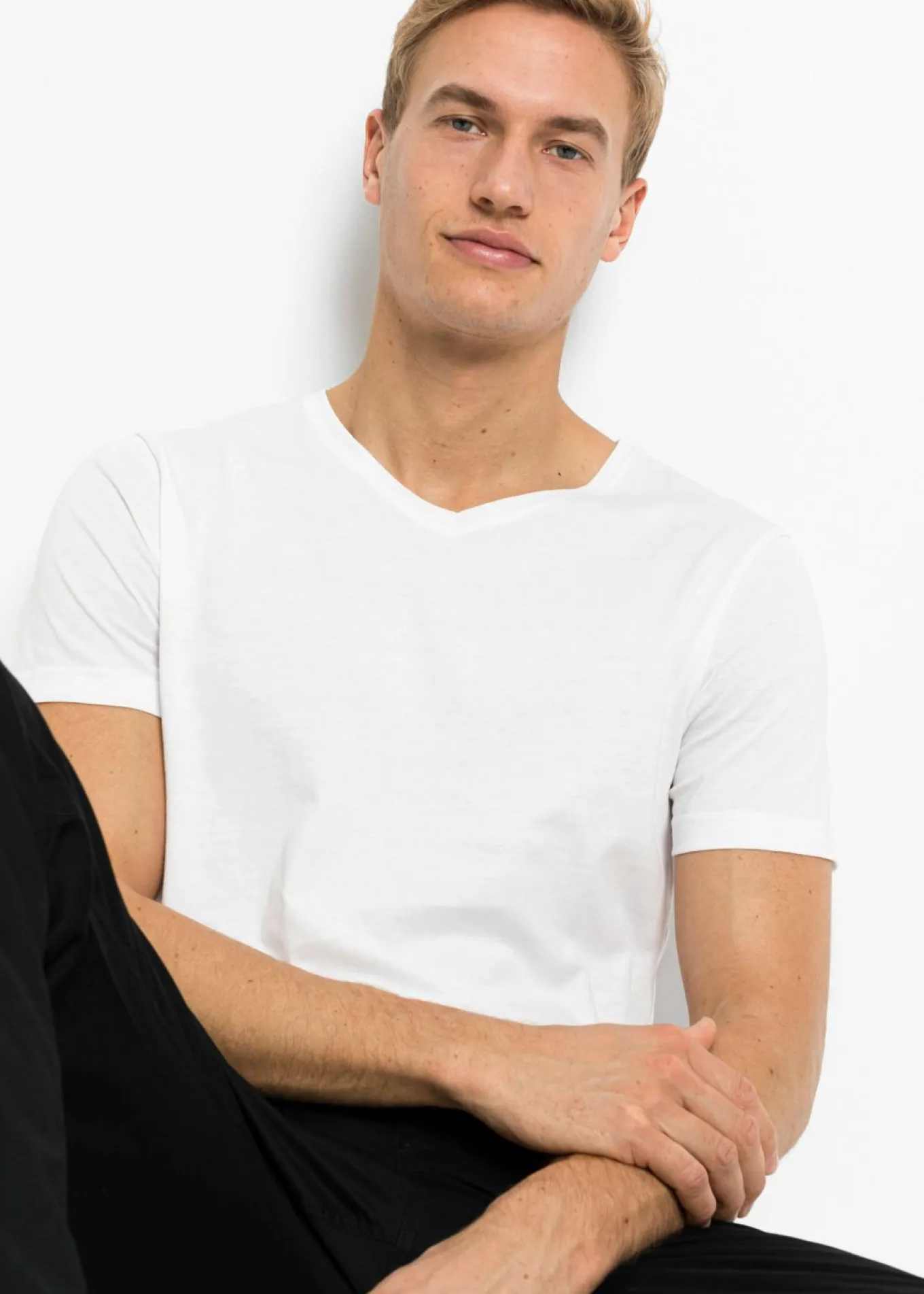 Camiseta con escote en V (5 unidades)