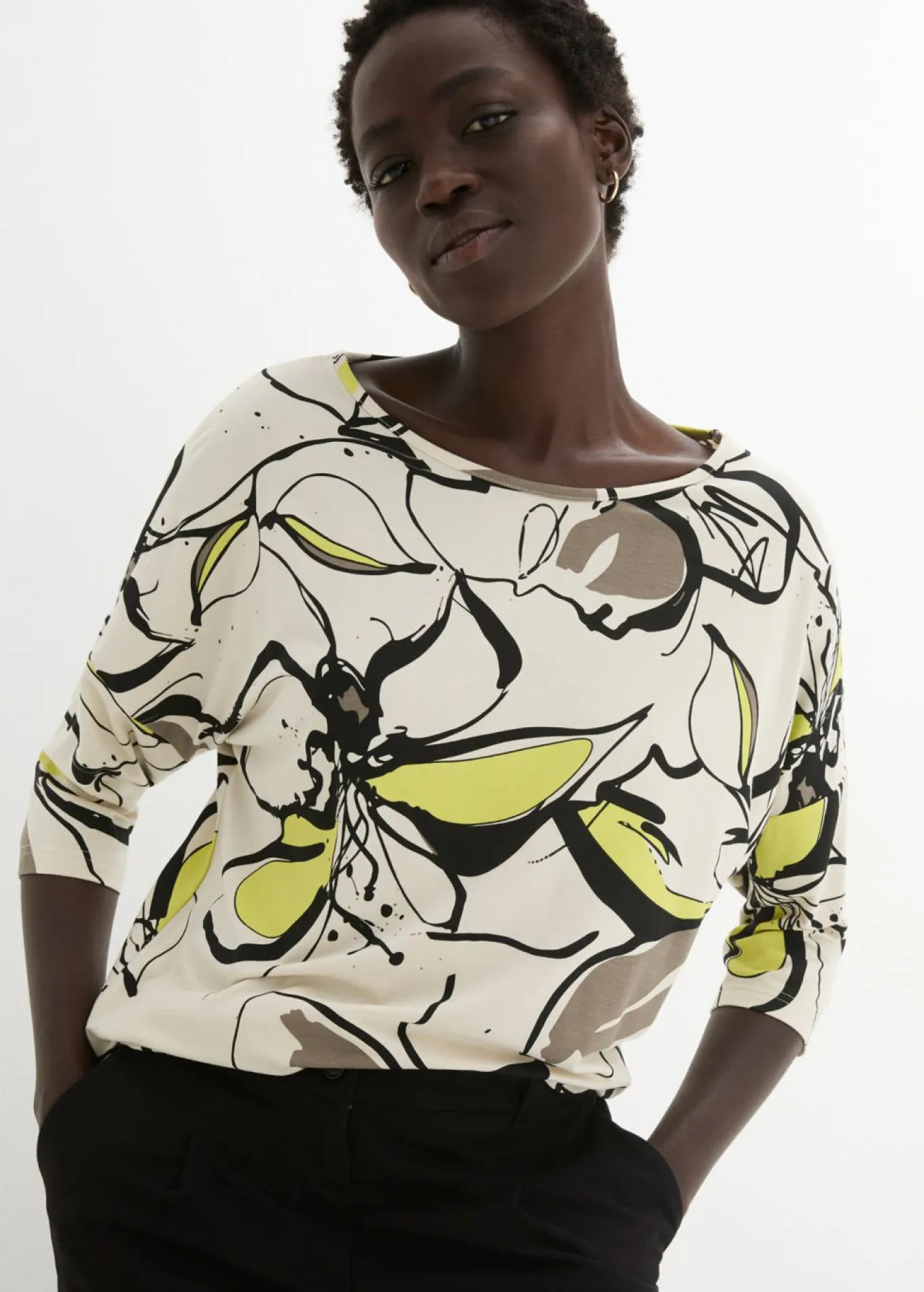 Camiseta con estampado de flores