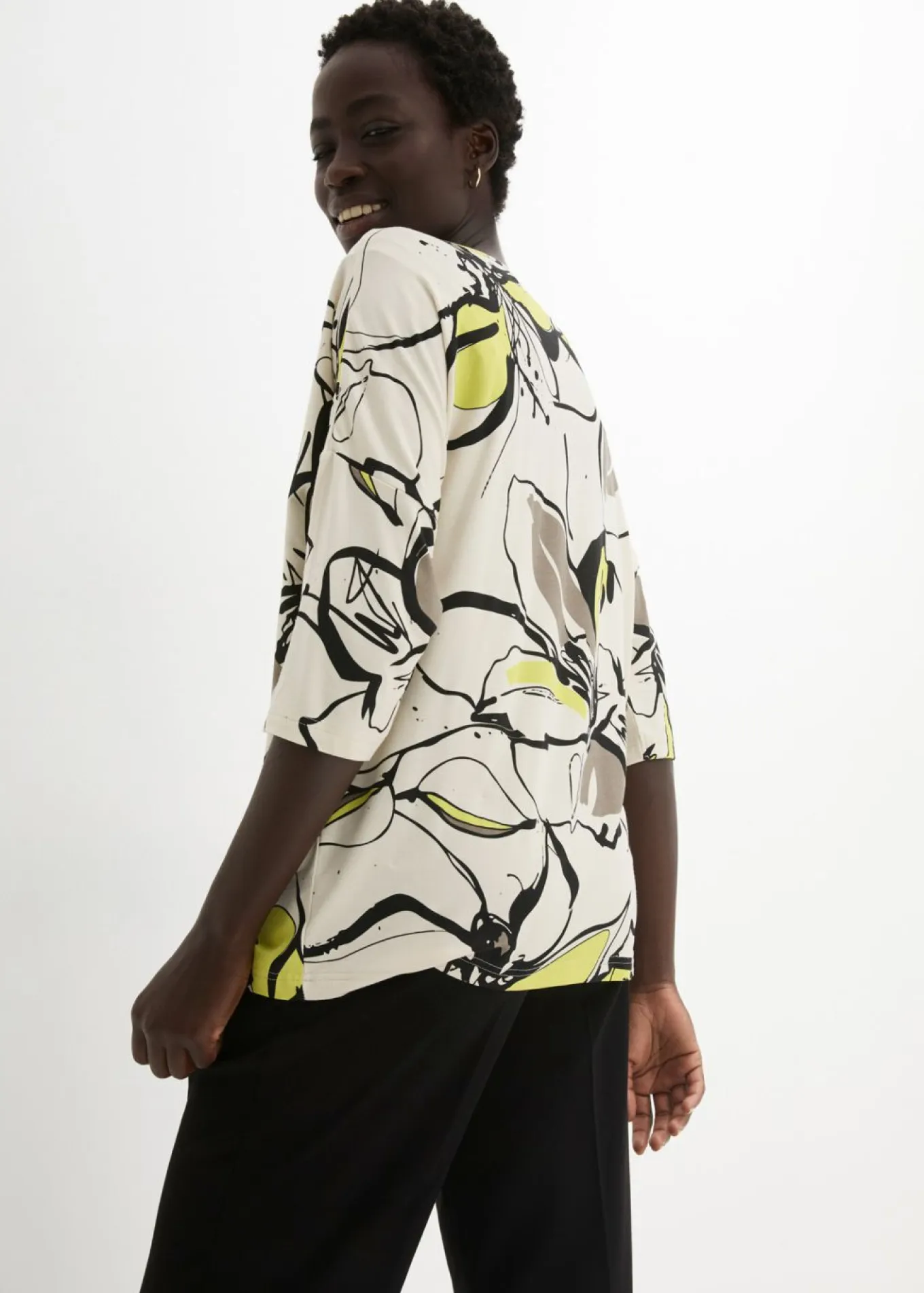 Camiseta con estampado de flores