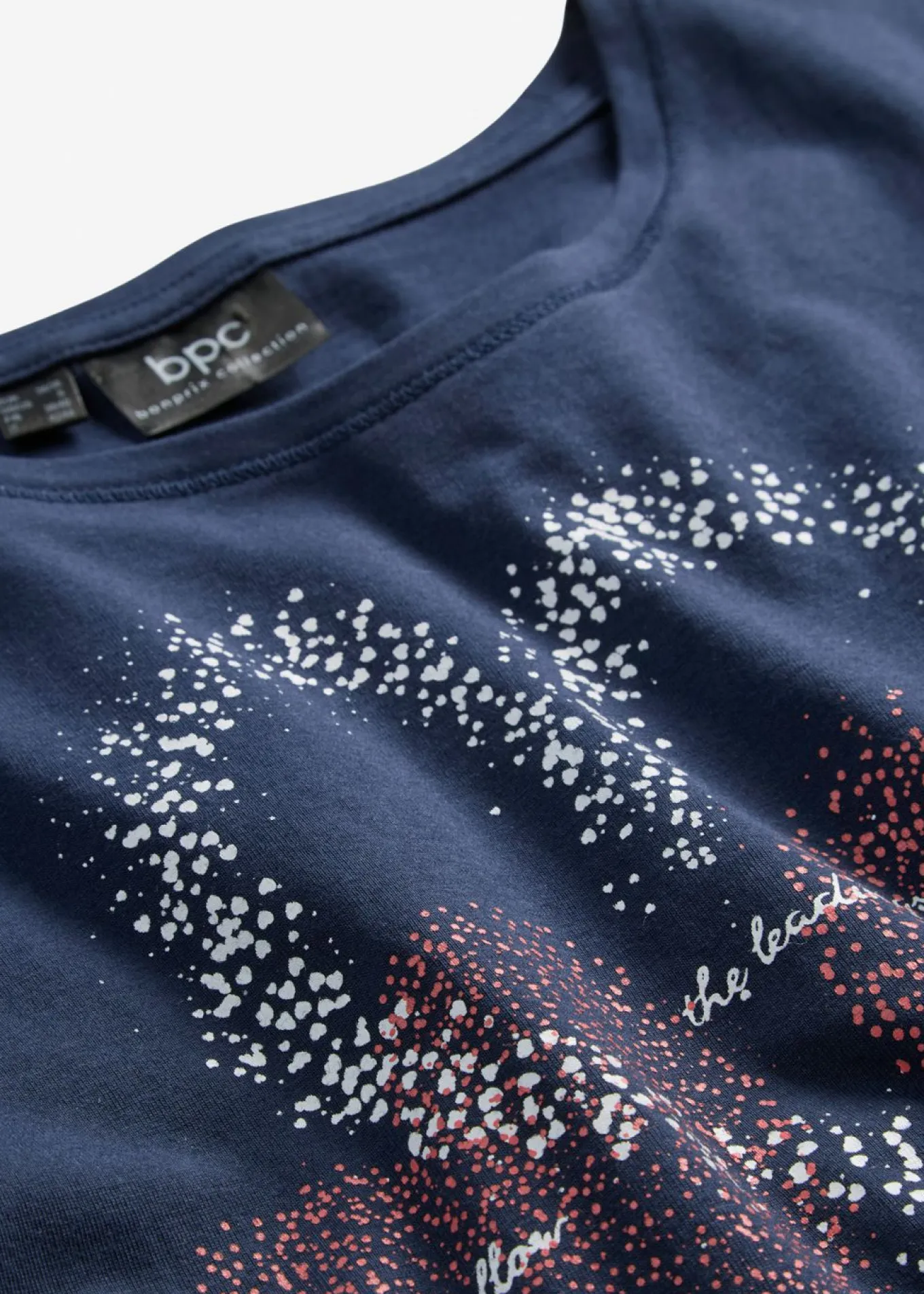 Camiseta con estampado de corazón de algodón orgánico