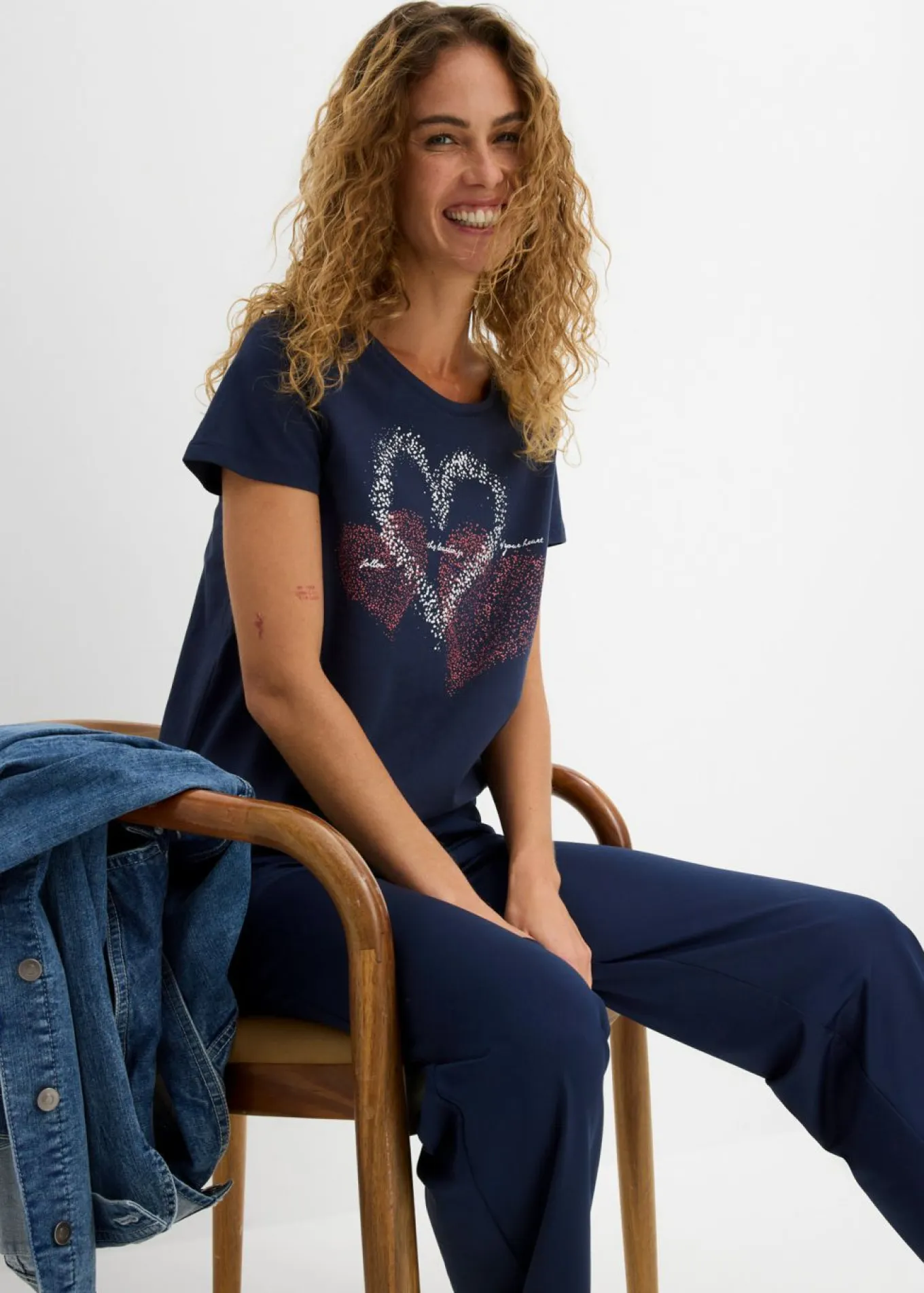 Camiseta con estampado de corazón de algodón orgánico