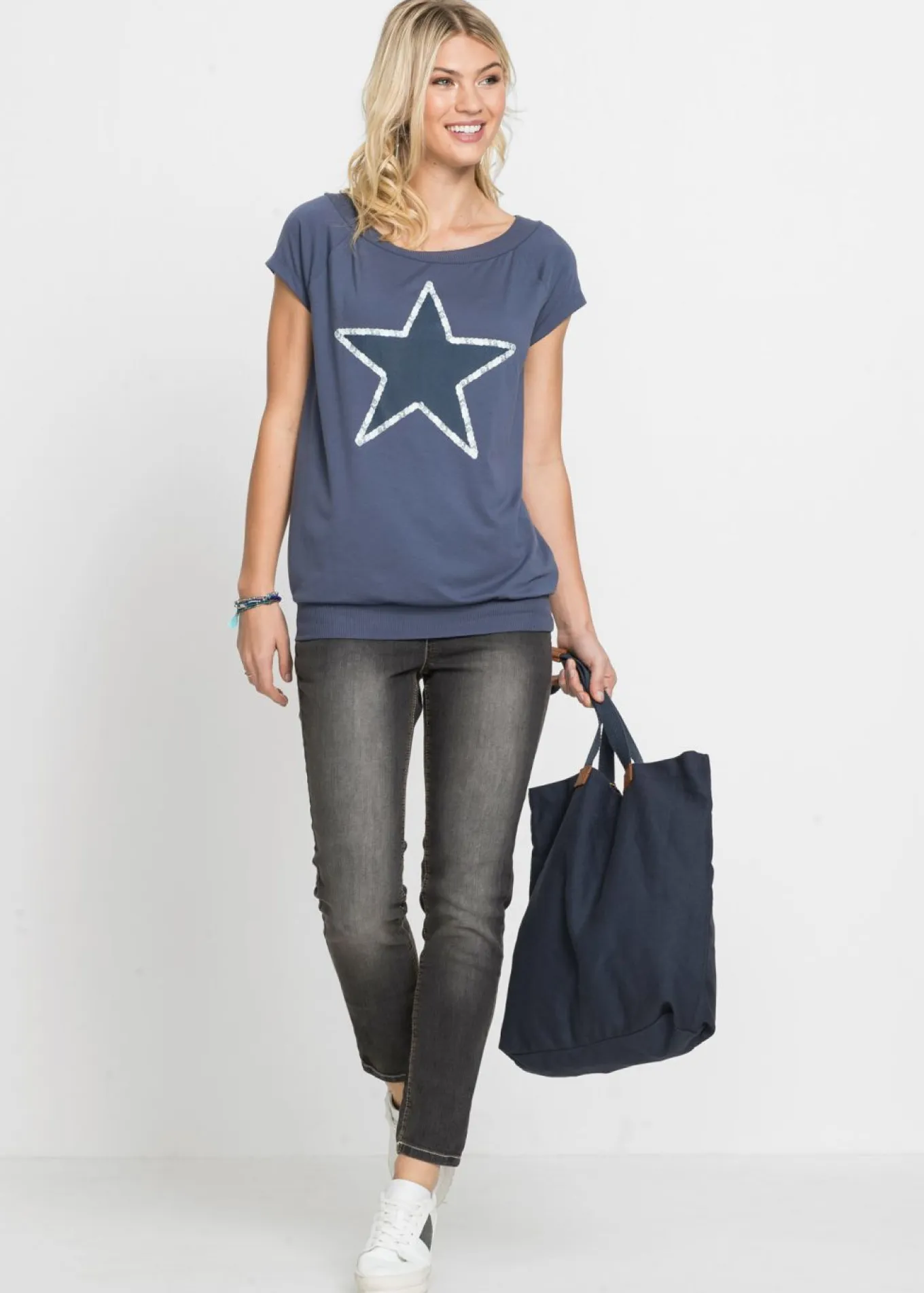 Camiseta con estampado de estrellas