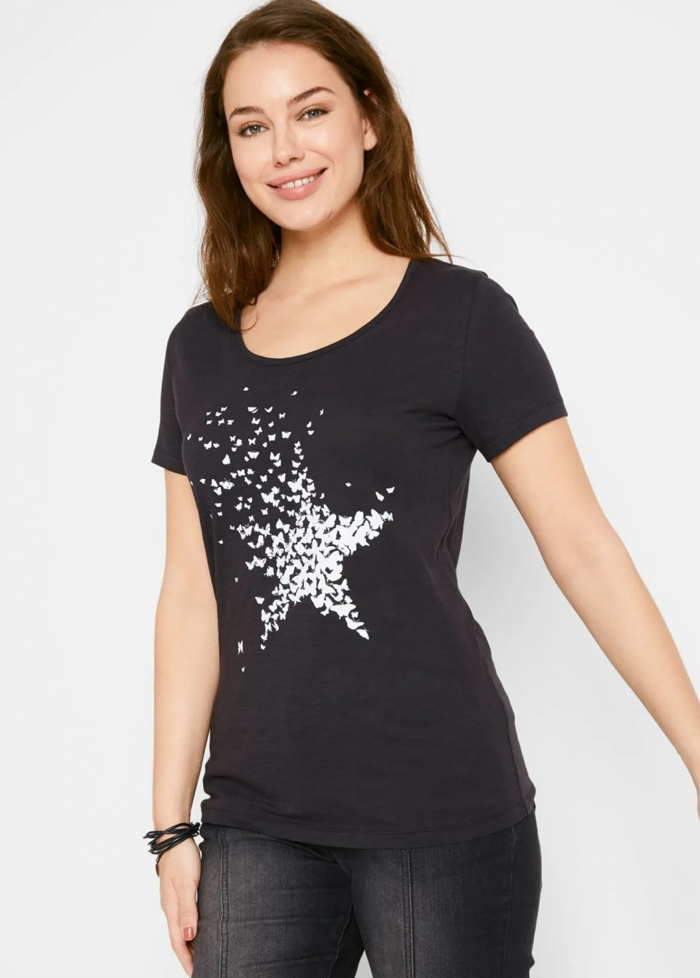 Camiseta con hilo flameado y manga corta