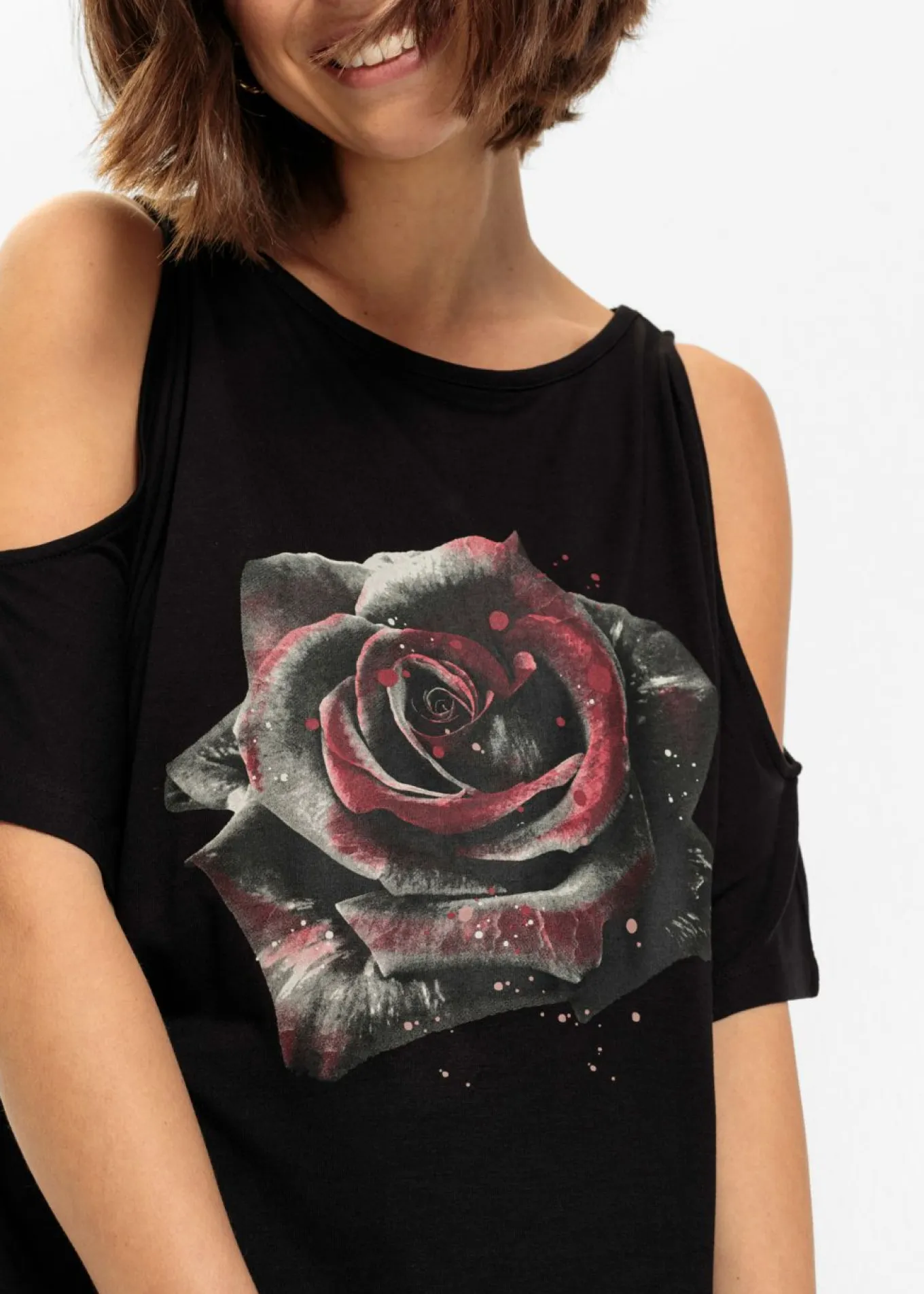 Camiseta con hombros al descubierto de viscosa